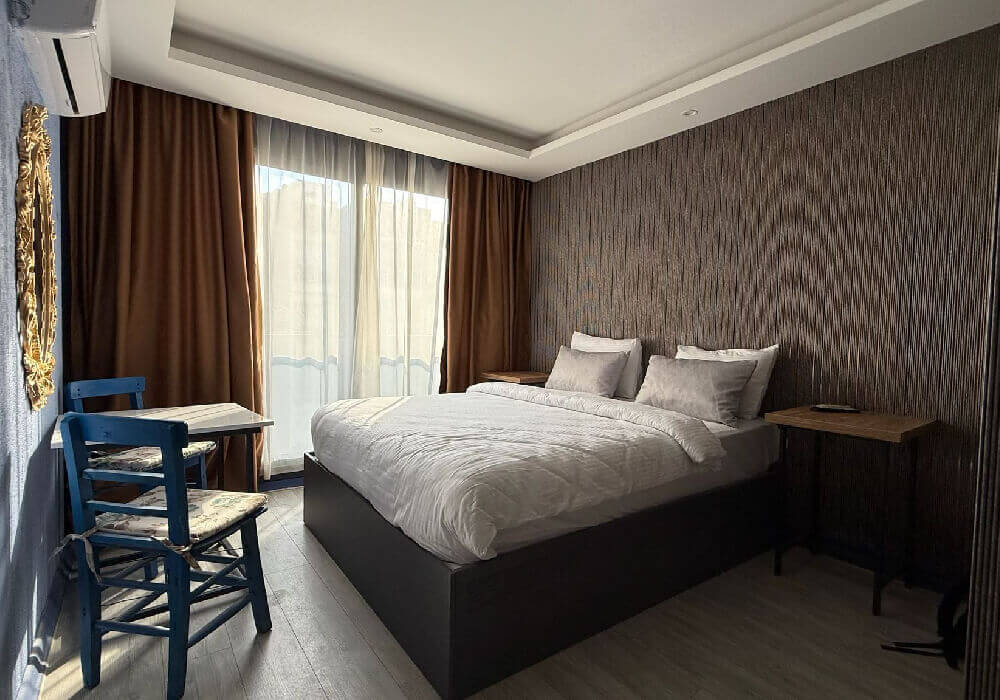 1+1 Çift Kişilik Yatak ve Köşe Takımı